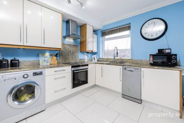 Apt 3 Newpark Centre, Blackrock, Co. Dublin, A94WK72 — photo 3
