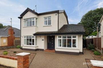 31 The Maples (plus LARGE KITCHEN EXTENSION), Bettystown, Co. Meath, A92Y0X6