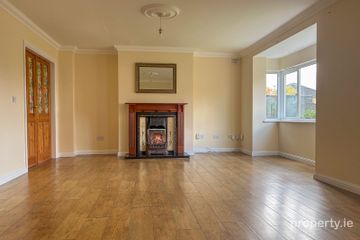 204 Palace Fields, Tuam, Co. Galway, H54W240 — photo 2