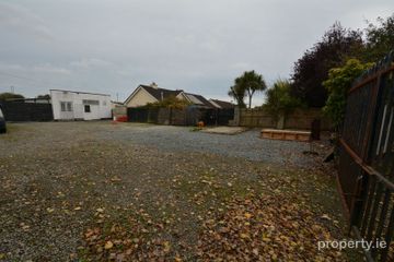 Yard and Office ,Hill Of Rath, Tullyallen, Co Louth., Tullyallen, Co. Louth — photo 3