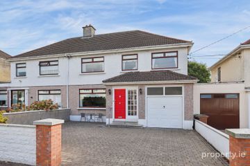 28 Lorcan Drive, Whitehall, Santry, Dublin 9, D09NX34