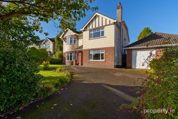 8 The Manor, Model Farm Road, Co. Cork, T12YX8R — photo 2