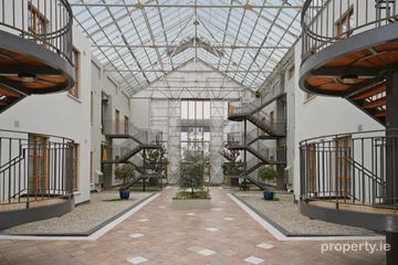 101 The Firs, Winter Garden, Pearse Street, Dublin 2