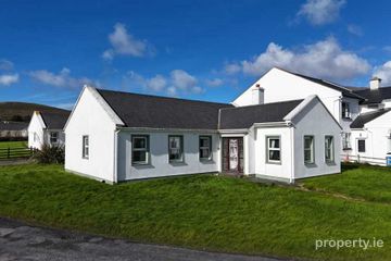 2 Trawmore Cottages, Keel, Achill, Co. Mayo, F28PR96