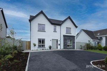 Laurel AVenue, Milltown, Killarney, Co. Kerry. , Milltown, Co. Kerry — photo 3