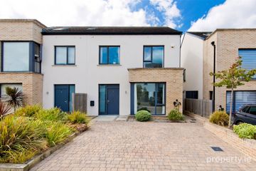 7 The Hall, Scholarstown Wood, Rathfarnham, Dublin 16, D16 V1W0