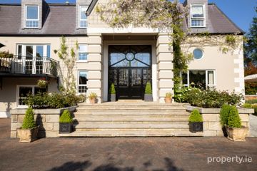Knockalegan House, Drumnacarra , Ravensdale, Co. Louth, A91XH27 — photo 3
