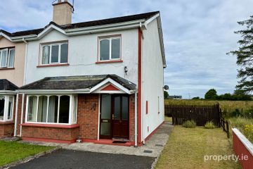16 Cherryvale, Ballyhaunis, Ballyhaunis, Co. Mayo, F35CX82 — photo 3