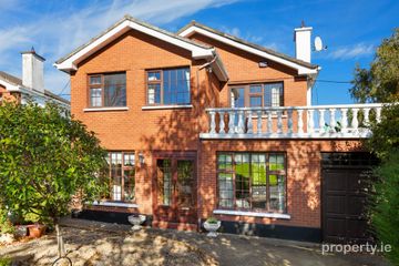 12 Parkvale, Dundrum, Dublin 16, D16 EY20 — photo 2
