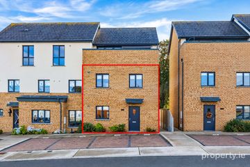 12 The Crescent, Baker Hall, Navan, Co Meath, C15 XDC8