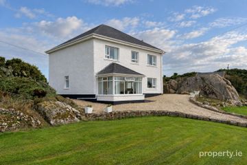 Roshin Lodge, Burtonport, Co. Donegal, F94W2P0 — photo 2