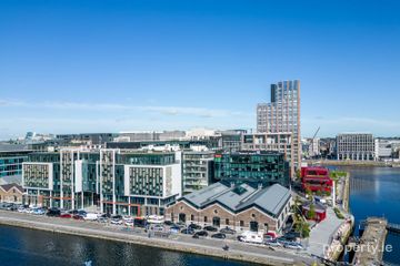 15 Hanover Court, Grand Canal Dock, Dublin 2, D02PW99