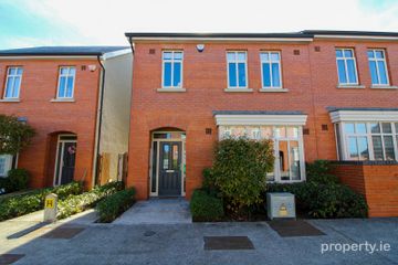7 The Place, Citywest Village, Dublin 24, D24RXR3