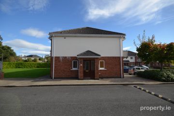 37 Rochford Park, Kill, Co. Kildare, W91C2F1 — photo 2