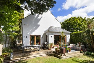 Cois Scoil, Meadow Vale, Blackrock, Co. Dublin, A94 XY90