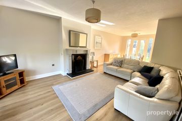 21 Vale View Lawn, Cabinteely, Dublin 18 — photo 2