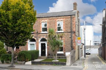With Site/Commercial Unit To Rear, 14 Grand Canal Street Upper, Ballsbridge, Dublin 4, Co. Dublin, D04K1W8