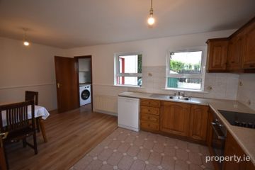 33 Sylvan Park, Letterkenny, Letterkenny, Co. Donegal, F92AK51 — photo 3