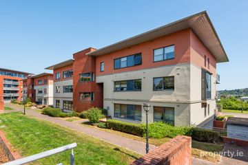 108 East Courtyard, Tullyvale, Cabinteely, Dublin 18, D18 RR80