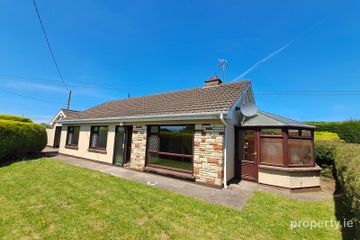 Carrignafoy Avenue, Carrignafoy, Cobh, Co. Cork, P24D544