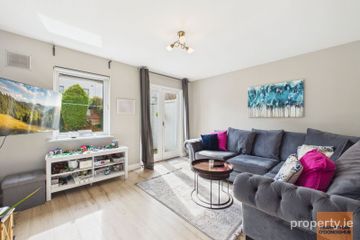 8 Fernleigh Court, Carpenterstown, Dublin 15, D15A9TP — photo 3