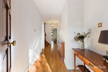 12 Parkvale, Dundrum, Dublin 16, D16 EY20 — photo 3