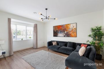 18 Clay Farm Grove, Dublin 18, Leopardstown, Dublin 18, D18R92K — photo 2