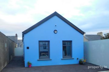The Blue Bungalow, Doon Bay Road, Ballybunnion, Ballybunion, Co. Kerry — photo 2