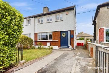 18 Shanliss Grove, Santry, Dublin 9, D09X274