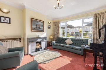 73 Larchfield Road, Goatstown, Dublin 14, D14XF25 — photo 3