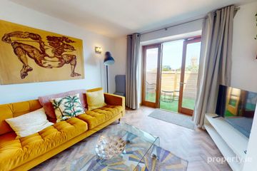 Apartment 3, 40 Eastmoreland Lane, Ballsbridge, Dublin 4 — photo 3