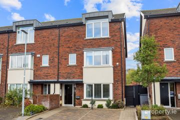 26 Larkfield Heath, Clay Farm, Leopardstown, Dublin 18, D18 NNW6