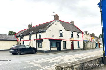 1st Floor, The Old House Pub, The Square, Sixmilebridge, Co. Clare, V95H5NP
