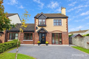 12 Woodlands, Kilrush Road, Ennis, Co Clare, V95 KPF3