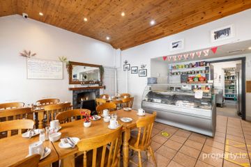 Bunter's Coffee Shop, Main Street, Newtownmountkennedy, Co. Wicklow, A63E682 — photo 3