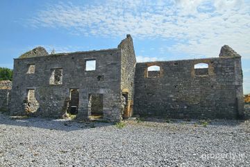 Ballyquirk, Lorrha, Carrigahorig, Co. Tipperary, E45KF57