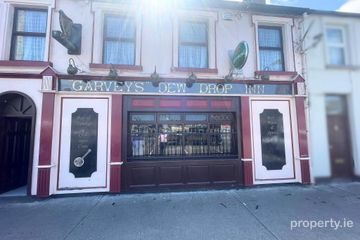 Garveys Dew Drop Inn, Market Square, Charlestown, Co. Mayo, F12P583