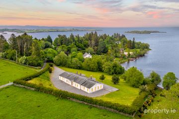 Rinneroon Bay House, Lough Corrib, Oughterard, Co. Galway, H91WE2X
