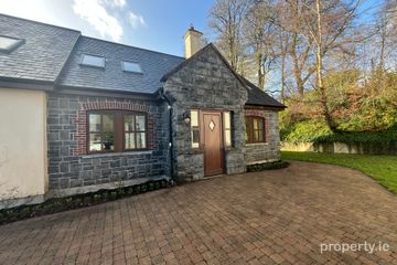 12 The Lakeside, Mount Falcon Estate, Ballina, Co Mayo, F26 Y8N4