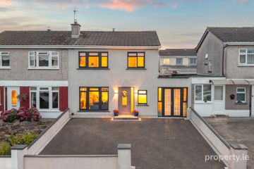 104 Moorefield Park, Newbridge, Co. Kildare, W12PF79