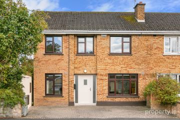 1 Dillons Row, Maynooth, Co Kildare, W23 A0X2