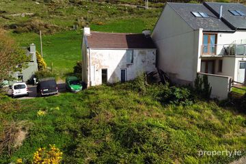 Barr Na Sráide, Caherciveen, Cahersiveen, Co. Kerry, V23E132