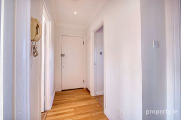 Apartment 10, Glenesk Court, Sandymount, Dublin 4 — photo 3