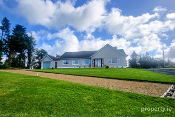  Cam Lake View. Aughalough, Aughavas, Co. Leitrim, H12CH76