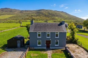 Caherscullibeen, Ballydavid, Co. Kerry, V92H9K3