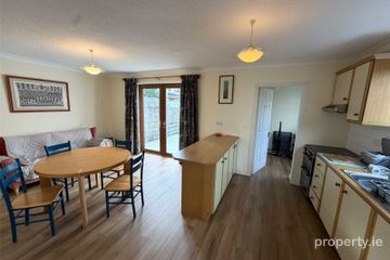 4 Glenvale Court, Clybaun Road, Knocknacarra, Galway City, H91RX3Y — photo 2