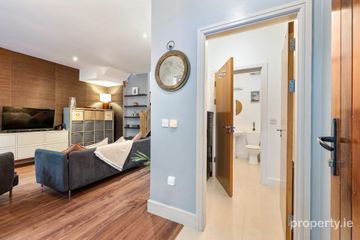 8 The Courtyard, Woodville, Glanmire, Cork, T45 FX01 — photo 2