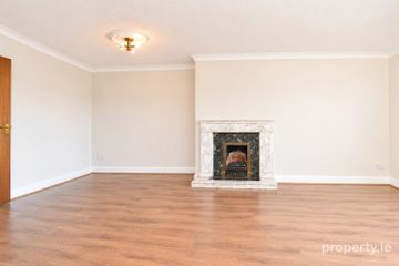 Block C, Seapoint Court, Temple Crescent, Monkstown, Co. Dublin — photo 3
