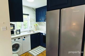 Apartment 2, Mervyn Court, Glenageary Road Lower, Glenageary, Co. Dublin — photo 3