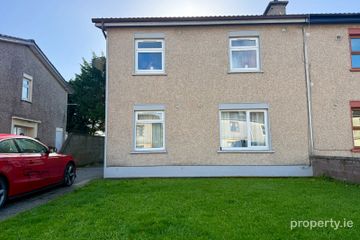 15 Cashel Park, Castlerea, Co. Roscommon, F45H682